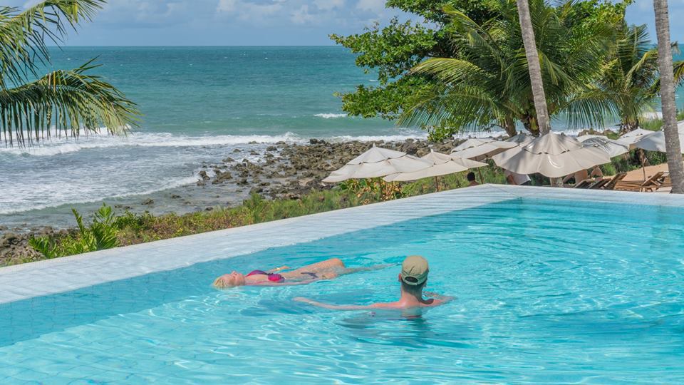 Piscina de borda infinita Ponta do Pirambu Piscina de borda infinita Ponta do Pirambu